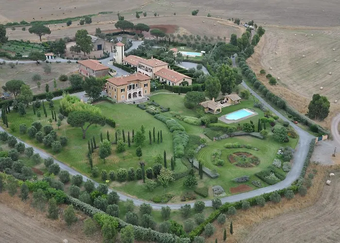Casale DI Tormaggiore Villa And Country Suites